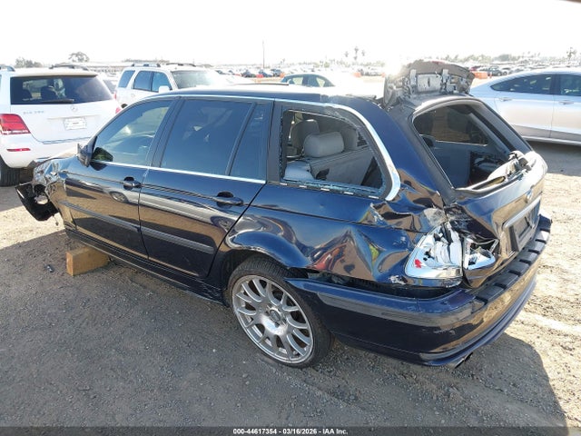 44617354 :رقم المزاد ، WBAAX13405PJ01040 vin ، 2005 Bmw 325it مزاد بيع