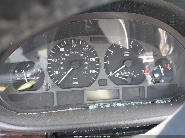 44617354 :رقم المزاد ، WBAAX13405PJ01040 vin ، 2005 Bmw 325it مزاد بيع