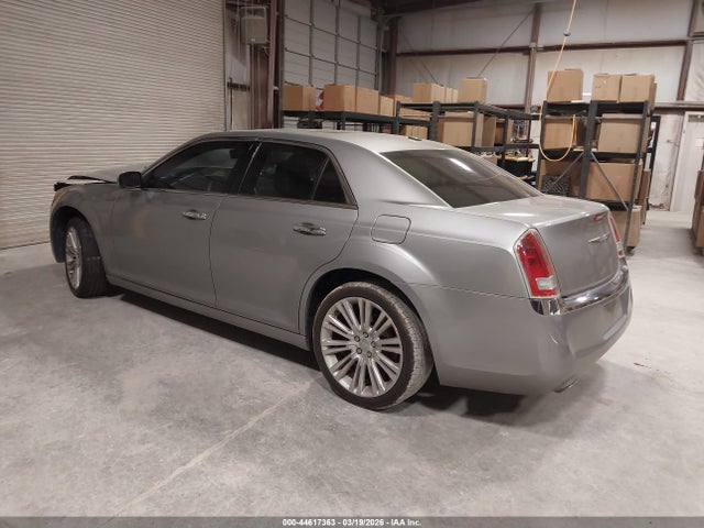 2011 CHRYSLER 300 2C3CA5CGXBH522606 Photo 2