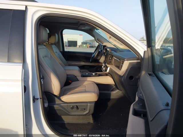 Продажа на аукционе авто 2024 Ford Expedition Limited Max, vin: 1FMJK2A84REA33092, номер лота: 44617417