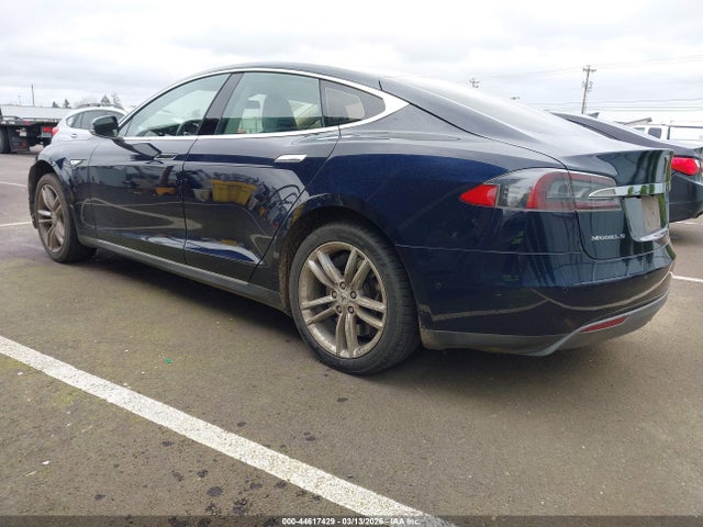 2014 Tesla Model S მანქანა იყიდება აუქციონზე, vin: 5YJSA1S18EFP60767, აუქციონის ნომერი: 44617429