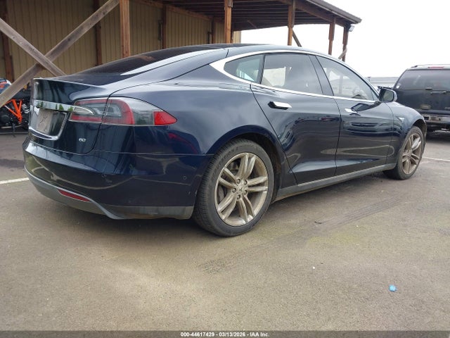 2014 Tesla Model S მანქანა იყიდება აუქციონზე, vin: 5YJSA1S18EFP60767, აუქციონის ნომერი: 44617429