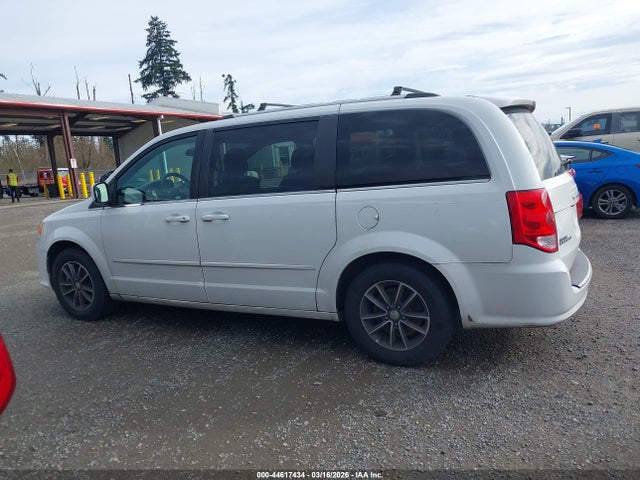 2C4RDGCG1HR624954 Dodge Grand Caravan Sxt