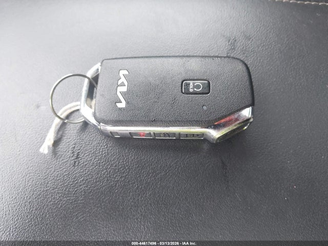 5XYRKDLF4NG113153 KIA SORENTO SX