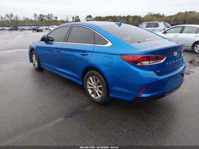 2019 HYUNDAI SONATA 5NPE24AF7KH737129 Photo 2