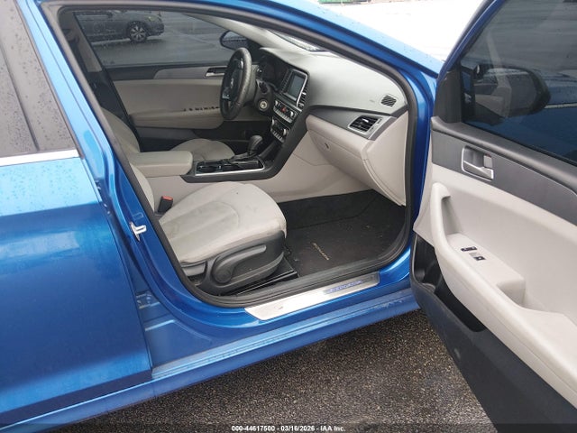 2019 HYUNDAI SONATA 5NPE24AF7KH737129 Photo 4