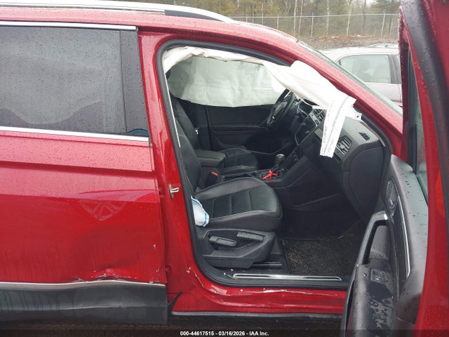 Продаж на аукціоні авто 2018 Volkswagen Tiguan 2.0t Sel Premium, vin: 3VV4B7AX4JM014516, номер лоту: 44617515