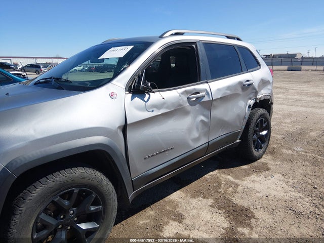 2015 Jeep Cherokee Trailhawk მანქანა იყიდება აუქციონზე, vin: 1C4PJMBS1FW593861, აუქციონის ნომერი: 44617552