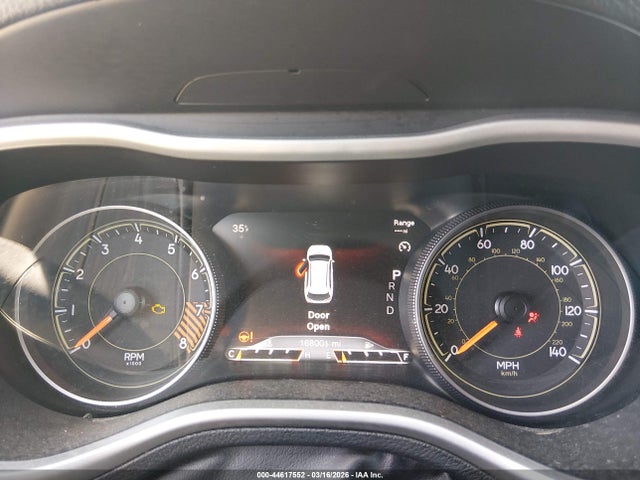 2015 Jeep Cherokee Trailhawk მანქანა იყიდება აუქციონზე, vin: 1C4PJMBS1FW593861, აუქციონის ნომერი: 44617552