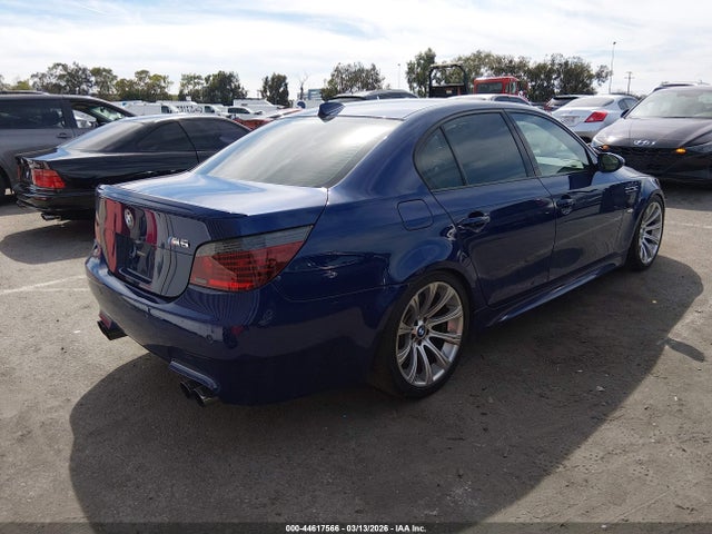 2007 BMW M5 WBSNB93587CX07733 Photo 3