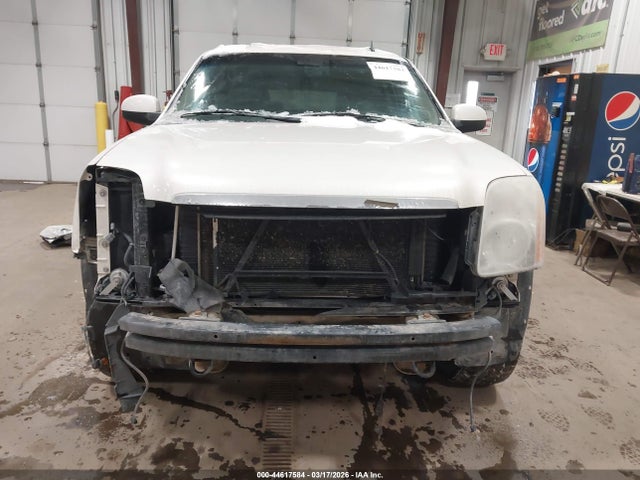 44617584 :رقم المزاد ، 1GKS2KE32BR198875 vin ، 2011 Gmc Yukon Xl 1500 Slt مزاد بيع