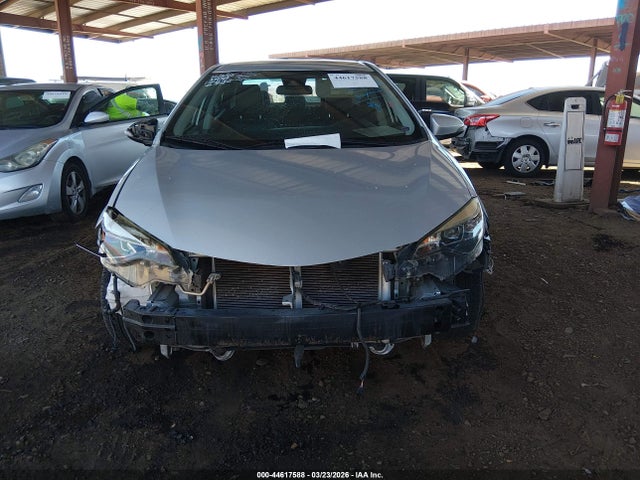 2T1BURHEXJC105427 Toyota COROLLA SE