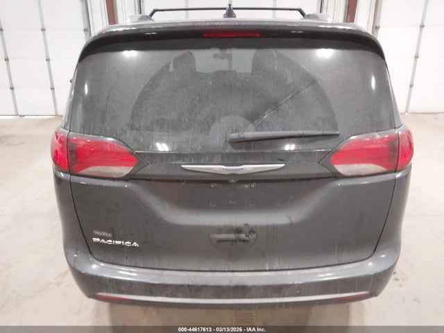 44617613 :رقم المزاد ، 2C4RC1BG9JR331262 vin ، 2018 Chrysler Pacifica Touring L مزاد بيع