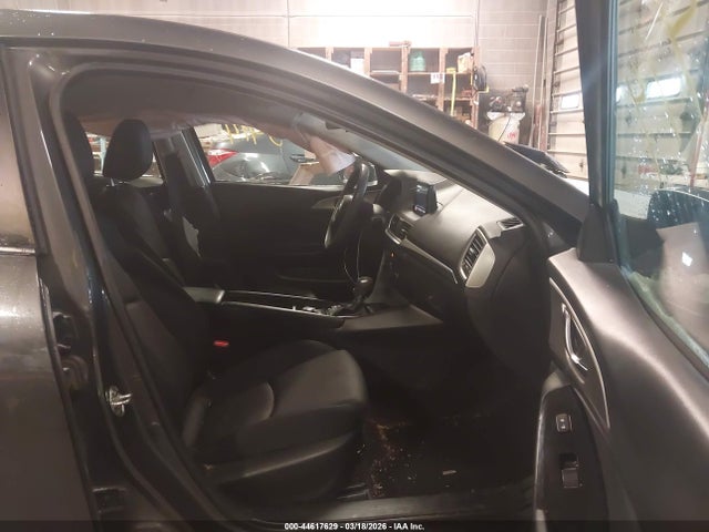 2017 MAZDA MAZDA3 3MZBN1K7XHM137673 Photo 4