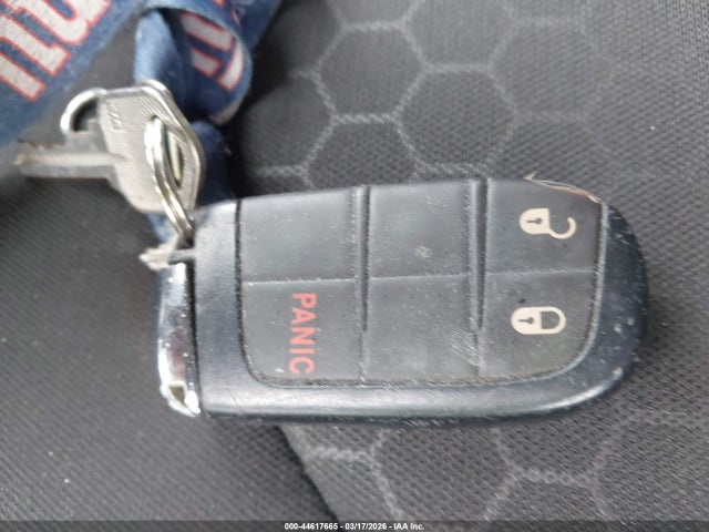 44617665 :رقم المزاد ، 3C4NJCAB6MT573692 vin ، 2021 Jeep Compass Sport Fwd مزاد بيع