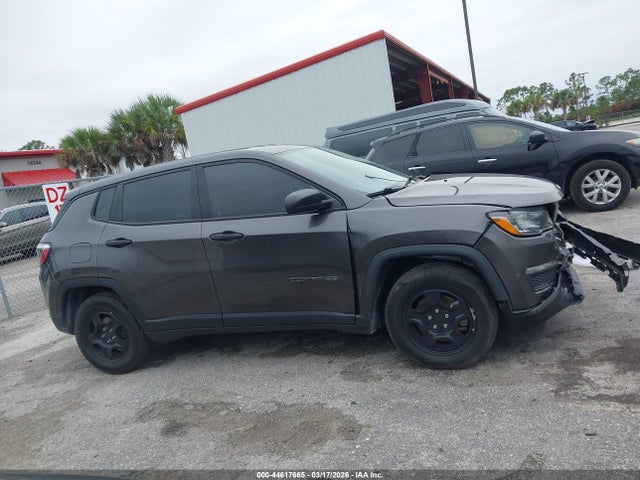 44617665 :رقم المزاد ، 3C4NJCAB6MT573692 vin ، 2021 Jeep Compass Sport Fwd مزاد بيع