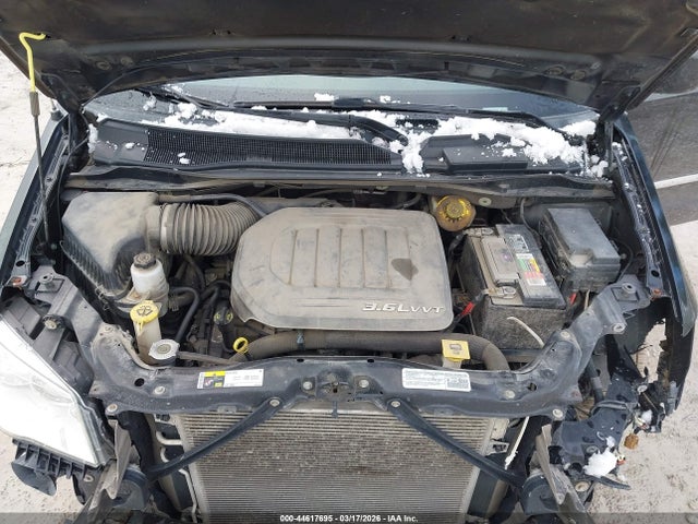 2014 Chrysler Town & Country Touring მანქანა იყიდება აუქციონზე, vin: 2C4RC1BG7ER448117, აუქციონის ნომერი: 44617695