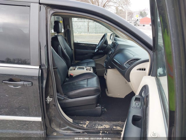 2014 Chrysler Town & Country Touring მანქანა იყიდება აუქციონზე, vin: 2C4RC1BG7ER448117, აუქციონის ნომერი: 44617695