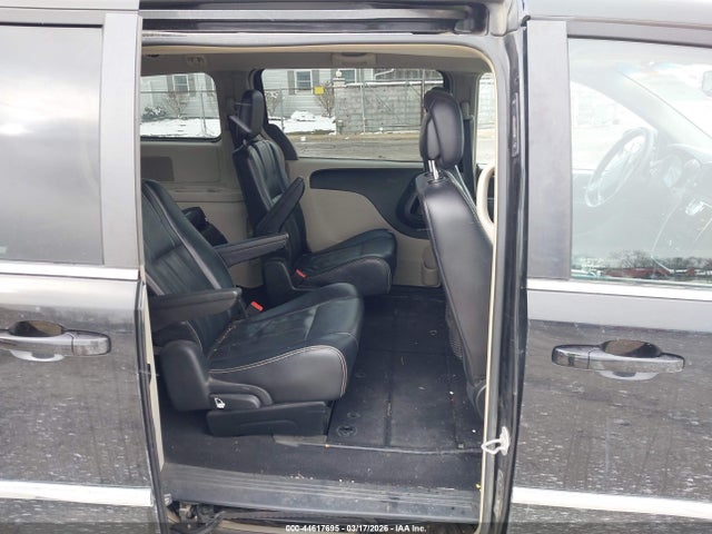 2014 Chrysler Town & Country Touring მანქანა იყიდება აუქციონზე, vin: 2C4RC1BG7ER448117, აუქციონის ნომერი: 44617695