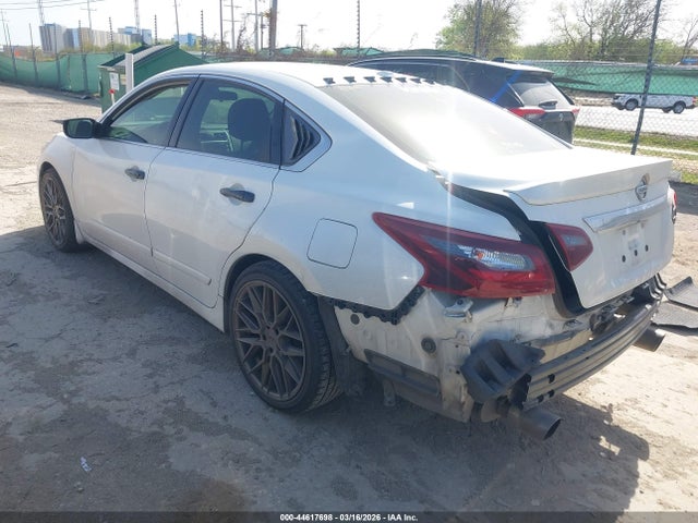 Продаж на аукціоні авто 2018 Nissan Altima 2.5 Sr, vin: 1N4AL3AP8JC190242, номер лоту: 44617698