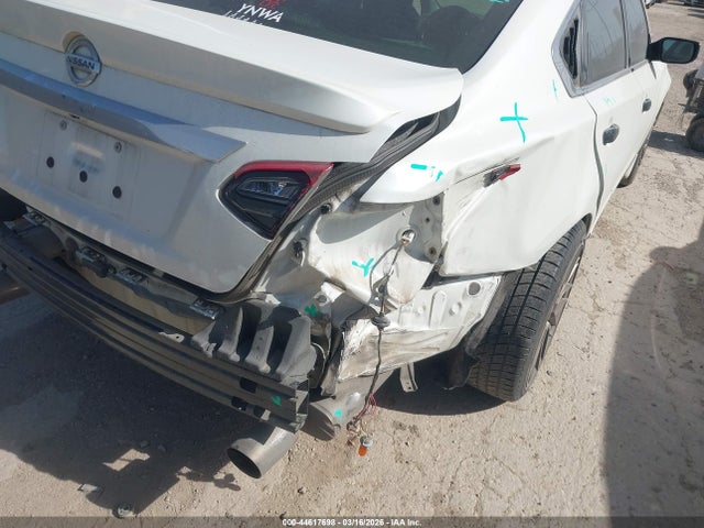 Продаж на аукціоні авто 2018 Nissan Altima 2.5 Sr, vin: 1N4AL3AP8JC190242, номер лоту: 44617698