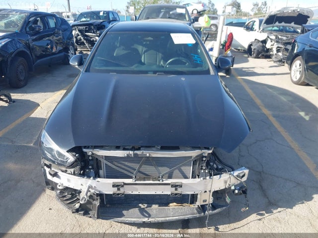 W1KAF4GB3RR234486 Mercedes-Benz C 300