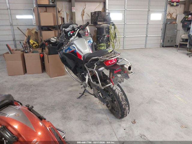 Продаж на аукціоні авто 2025 Bmw F 900 Gs Adventure, vin: WB10K730XS6L25041, номер лоту: 44617768
