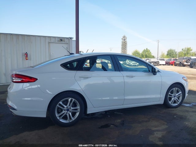3FA6P0HD4JR260776 Ford FUSION SE