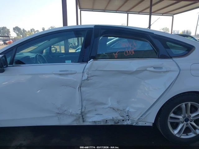 3FA6P0HD4JR260776 Ford FUSION SE