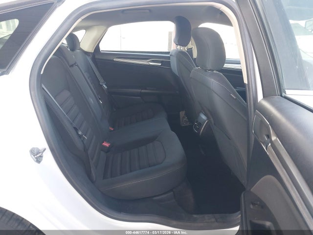 3FA6P0HD4JR260776 Ford FUSION SE