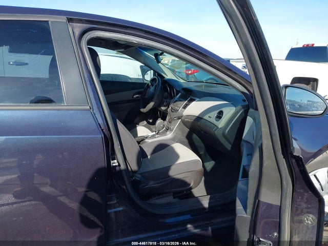 1G1PA5SH7E7438100 Chevrolet Cruze Ls Auto