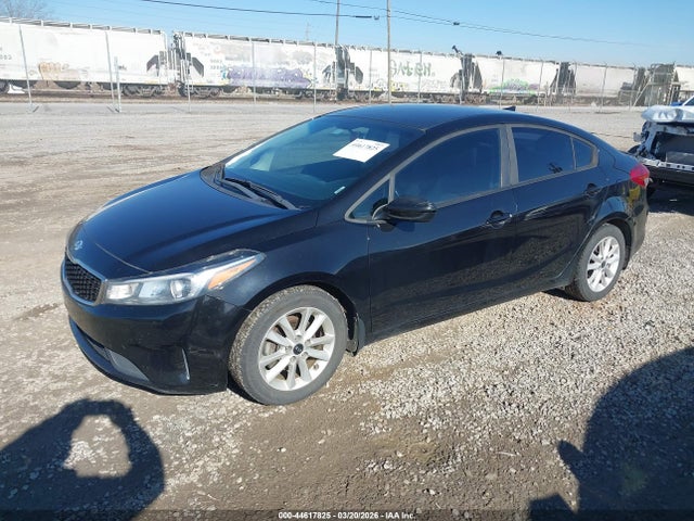 KIA FORTE S 2017 3KPFL4A70HE063204 Image 2