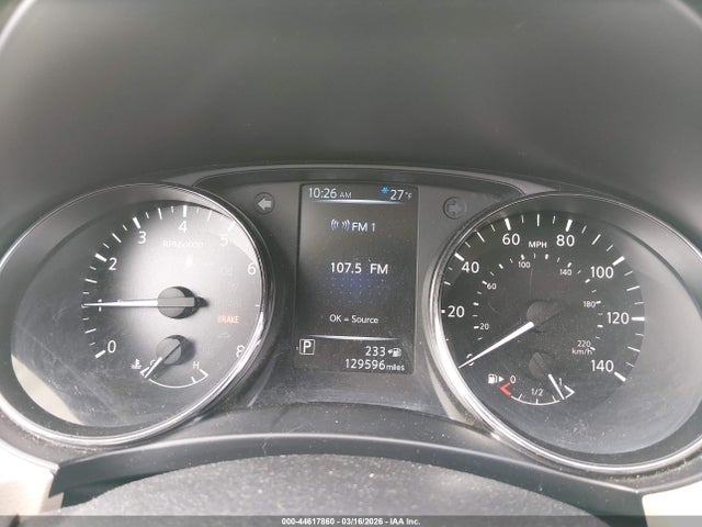 2017 Nissan Rogue S მანქანა იყიდება აუქციონზე, vin: JN8AT2MV9HW275926, აუქციონის ნომერი: 44617860