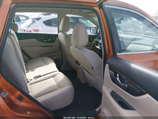 2017 Nissan Rogue S მანქანა იყიდება აუქციონზე, vin: JN8AT2MV9HW275926, აუქციონის ნომერი: 44617860