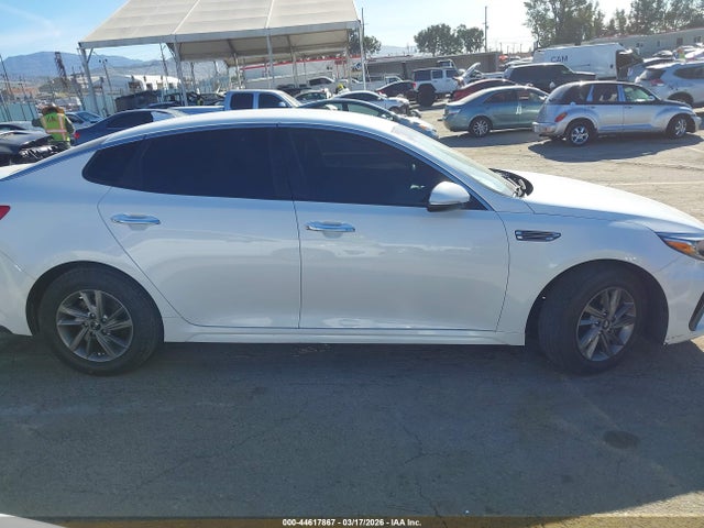 5XXGT4L39LG422077 KIA Optima Lx