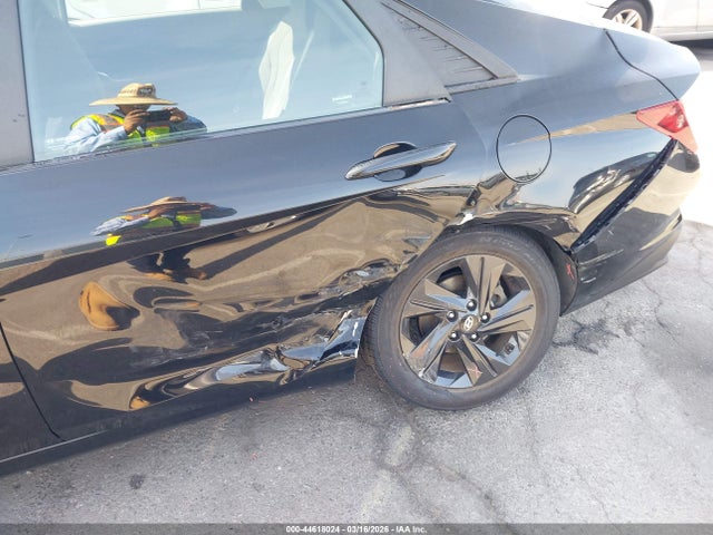 5NPLS4AG3NH053134 Hyundai ELANTRA SEL