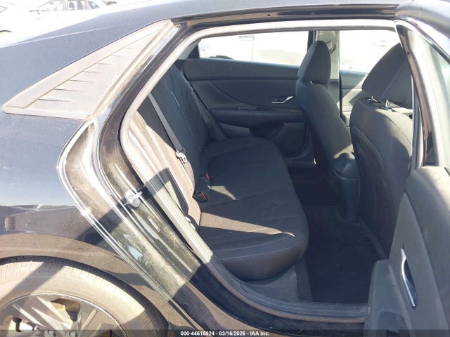 5NPLS4AG3NH053134 Hyundai ELANTRA SEL