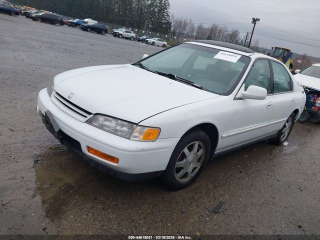 1995 HONDA ACCORD 1HGCD5657SA815277 Photo 1