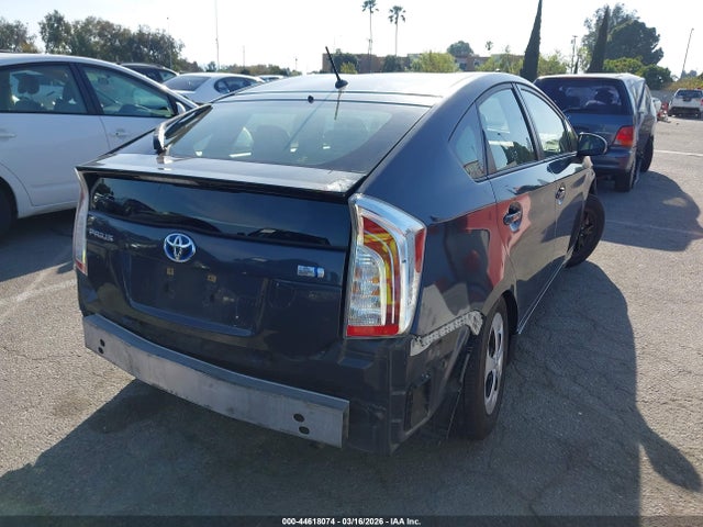 JTDKN3DU3F1910043 Toyota Prius Two