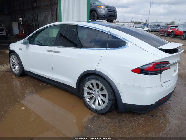2016 TESLA MODEL X 5YJXCBE2XGF005794 Photo 2