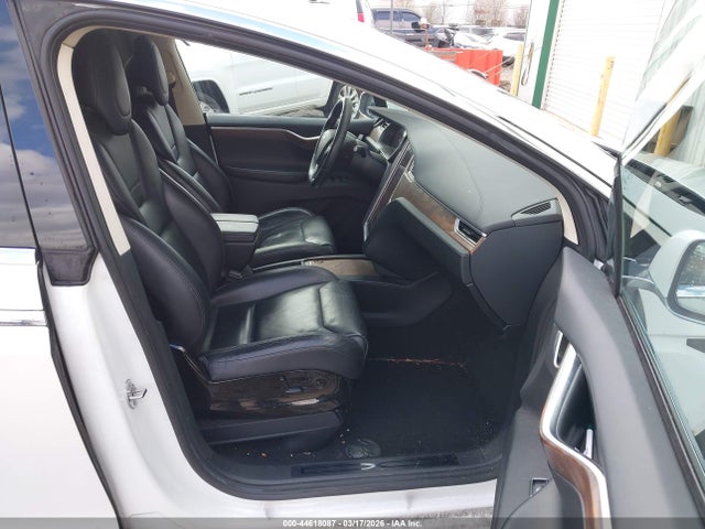 2016 TESLA MODEL X 5YJXCBE2XGF005794 Photo 4