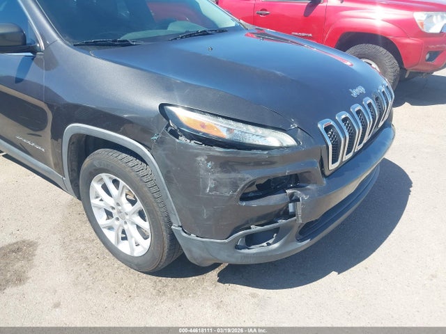 1C4PJLCBXGW128313 Jeep Cherokee Latitude