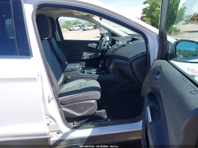 1FMCU0G91HUA29075 Ford ESCAPE SE