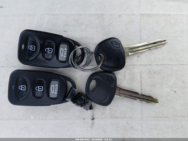 KMHD84LF9HU067021 Hyundai ELANTRA SE