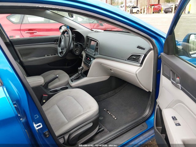 KMHD84LF9HU067021 Hyundai ELANTRA SE