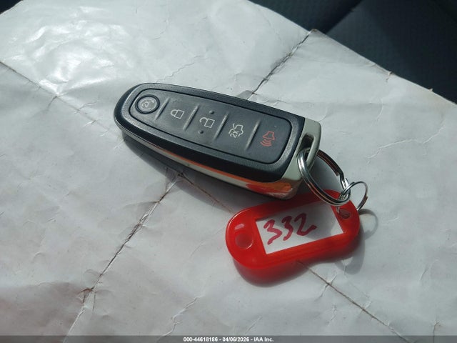 Продаж на аукціоні авто 2019 Ford Escape Se, vin: 1FMCU9GD8KUA49498, номер лоту: 44618186