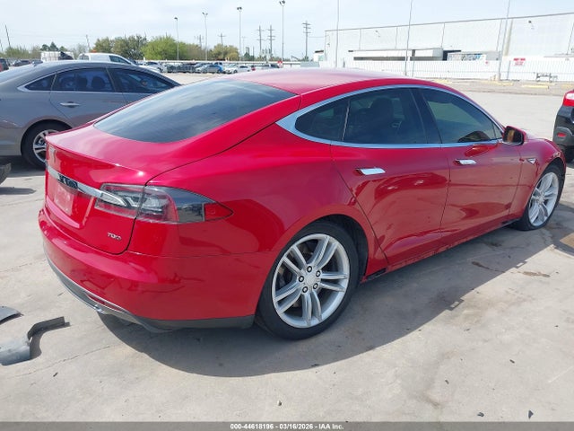 44618196 :رقم المزاد ، 5YJSA1S27FF087514 vin ، 2015 Tesla Model S 70d/85d/p85d مزاد بيع