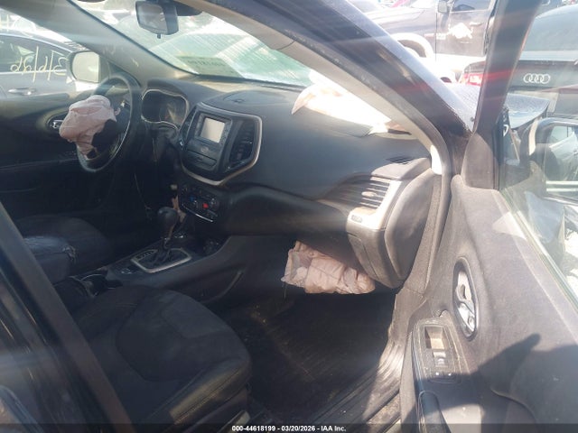 Продажа на аукционе авто 2015 Jeep Cherokee Latitude, vin: 1C4PJMCB6FW784528, номер лота: 44618199