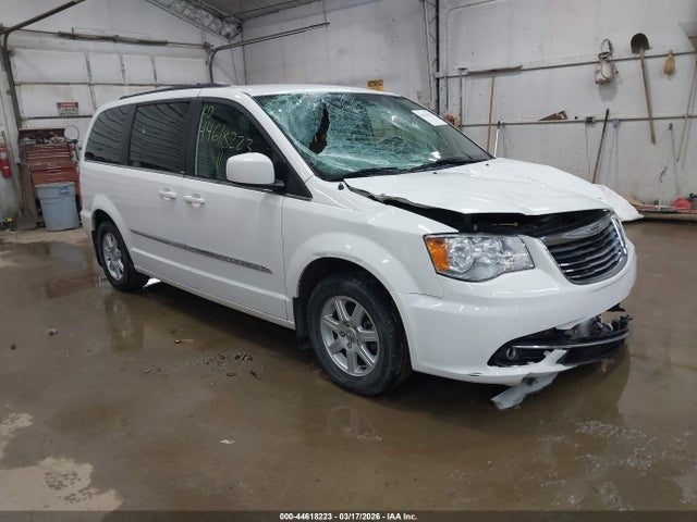 2011 Chrysler Town & Country Touring მანქანა იყიდება აუქციონზე, vin: 2A4RR5DG0BR676646, აუქციონის ნომერი: 44618223