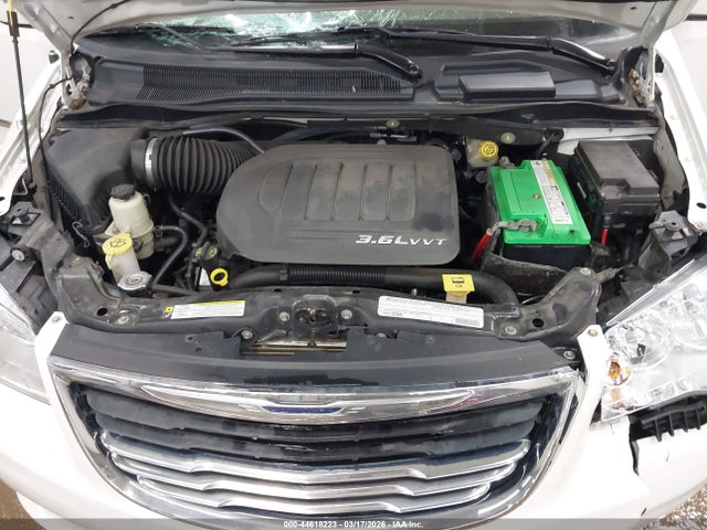 2011 Chrysler Town & Country Touring მანქანა იყიდება აუქციონზე, vin: 2A4RR5DG0BR676646, აუქციონის ნომერი: 44618223